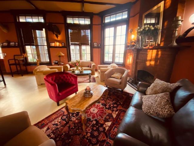 Old Mine Guesthouse موسينا المظهر الخارجي الصورة